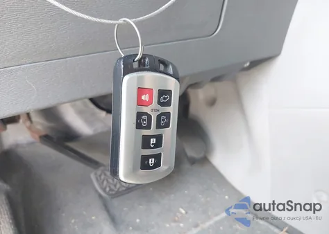 2017 Toyota Sienna Xle/Limited из США, поврежденный, VIN 5TDYZ3DC1HS855894